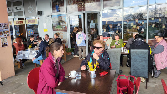 Wir feiern Einjähriges