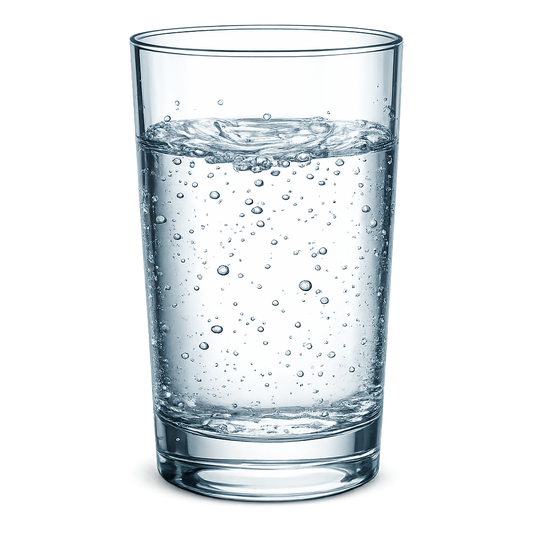 Ein Glas Quellwasser aus der Marienquelle